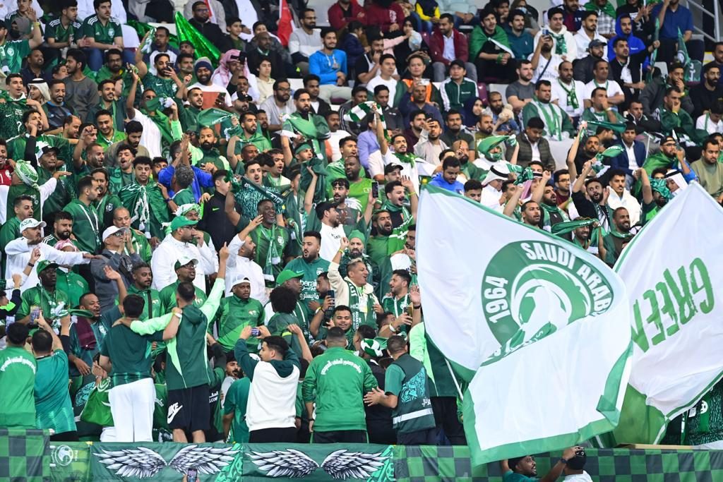 أعلام المشجعين والملاعب
